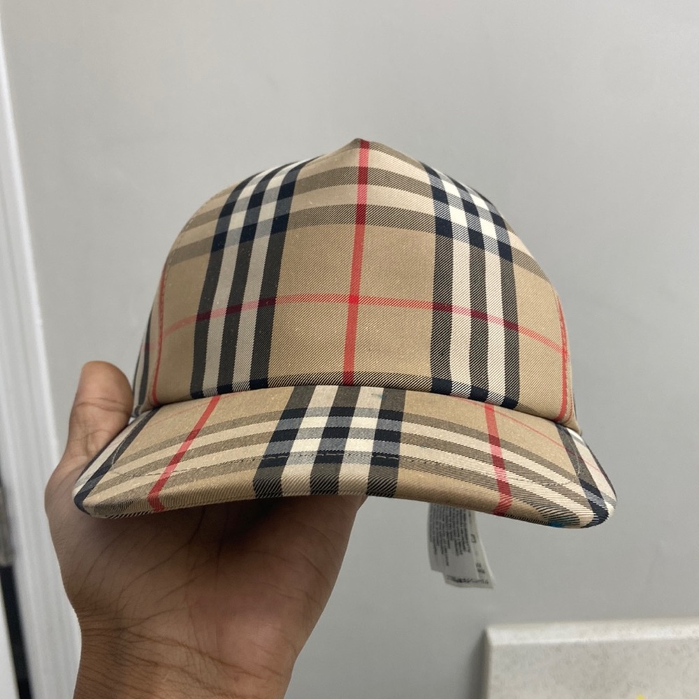Burberry hat